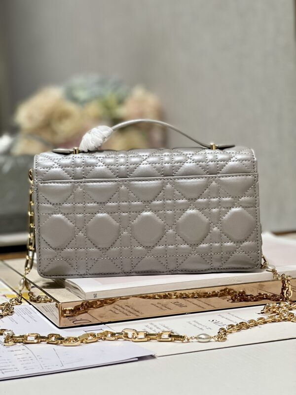 Dior Pearl Clutch - Patent Leather Metal Gray - Image 4